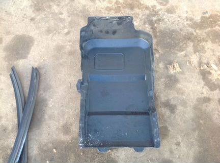 Корпус акб Фокус 2 в сборе