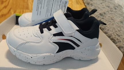 Кроссовки детские