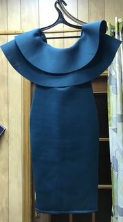 Платье с воздушными плечами