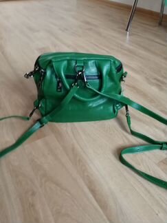 Сумка кожаная изумрудного цвета