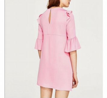 Розовое платье Zara с рюшами на рукавах baby doll
