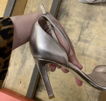 Кожаные босоножки Portal