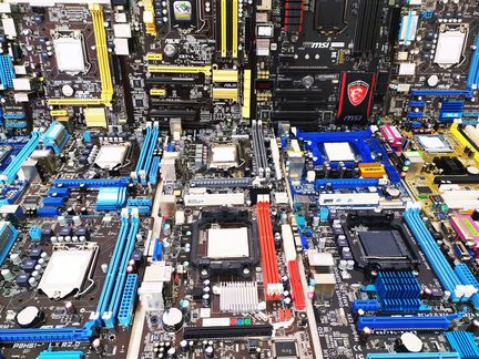 Материнская плата intel / AMD