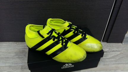 Бутсы футбольные adidas