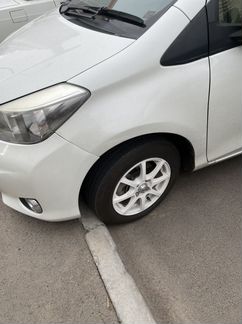 Toyota Vitz 1.0 CVT, 2012, 100 000 км