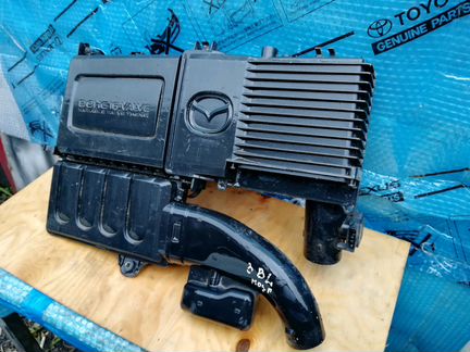 Mazda 3 BL корпус фильтра