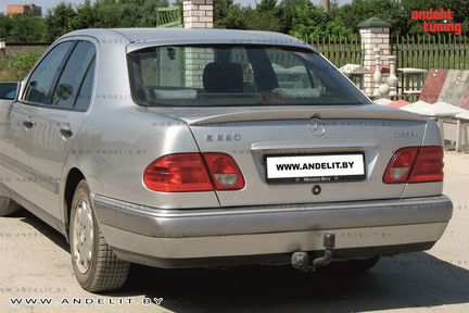 Спойлер козырек Mercedes W210