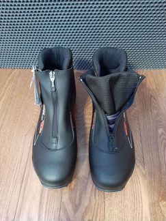 Лыжные ботинки salomon sns pilot