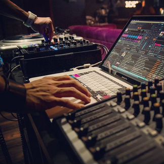 Обучение диджеингу DJ со стажем 23лет Образование