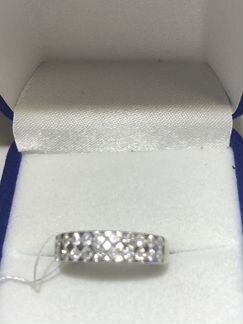 Золотое кольцо с бриллиантами