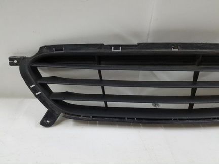Решетка бампера Hyundai Solaris 1
