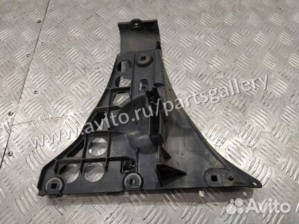 Крепление бампера заднее правое BMW 5-я Cерия E60