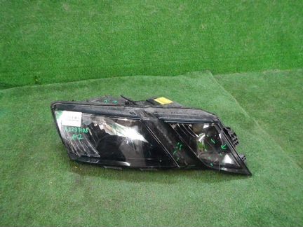 Фара правая Skoda Octavia 3 A7 (2017-2020) галоген