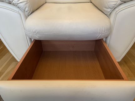 Кожанное кресло Ихсан