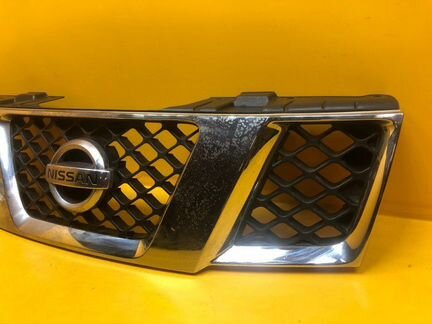 Решетка радиатора Nissan Navara D40 2004-2015