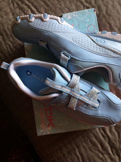 Кроссовки Skechers новые
