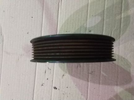 Шкив помпы Nissan Navara YD25ddti 2.5DTi 21051EB30