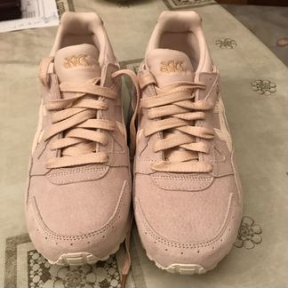 Кроссовки asics