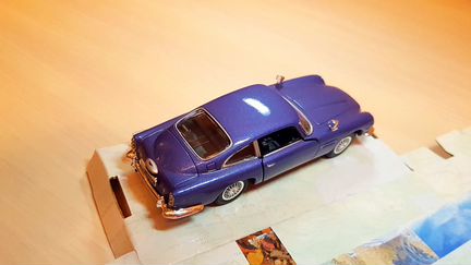 Aston Martin DB5 Cararama 1/43