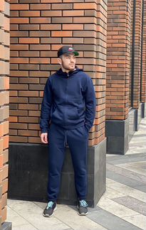 Костюм мужской спортивный