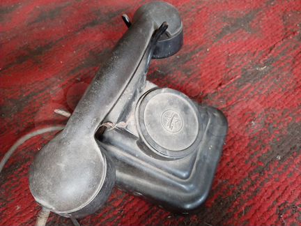 Старый телефон 1950