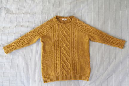 Свитер с вязкой косами р XS-S