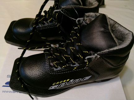 Новые лыжные ботинки Spine 30р