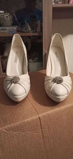 Продаю туфли