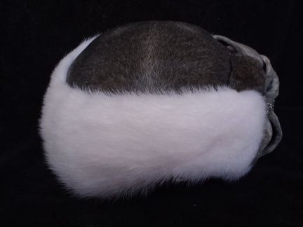 Шапка из белой норки новая р.54