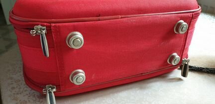 Дорожный чемодан