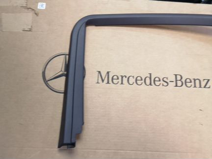 Накладка задней двери внутренняя Mercedes 222