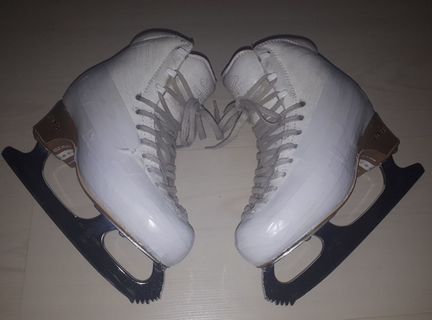 Танцевальные фигурные коньки