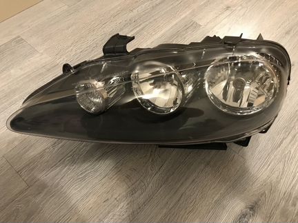 Альфа Ромео 147 (рестайл) фара ксенон левая