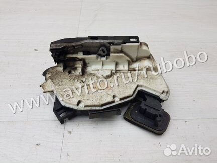 Замок двери передний правый Vw Polo Sedan 5 cfna