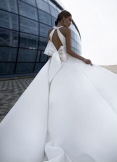 Свадебное платье 44