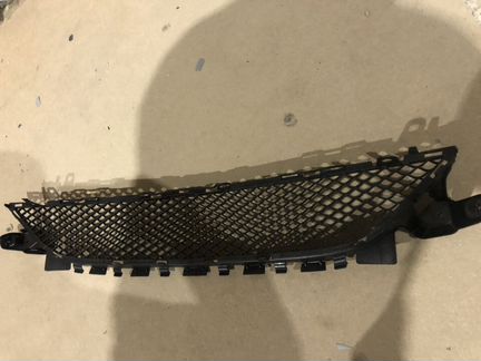 Решетка в бампер нижняя амг Мерседес С205