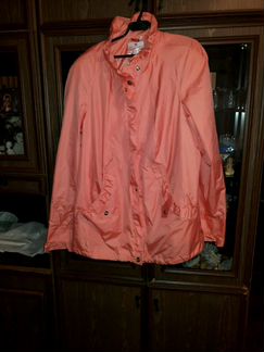 Ветровки женские 78.66.68 размера