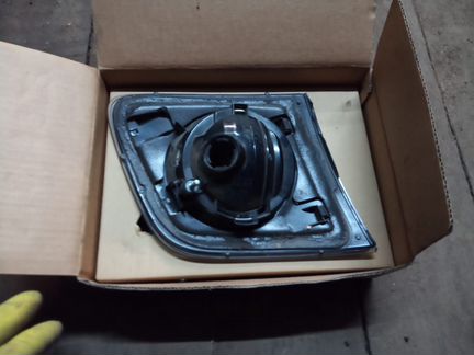 Фонарь задний внутр прав Mazda 3 sedan 03