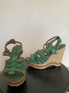 Босоножки на каблуке Tervolina