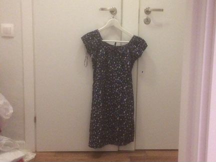 Яркое платье 44 размера