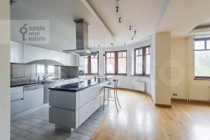 4-к квартира, 171 м², 4/7 эт.