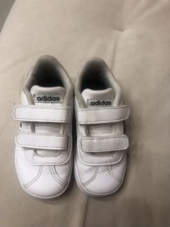 Кроссовки adidas детские