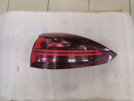 Фонарь задний правый Porsche Сayenne 958 2016