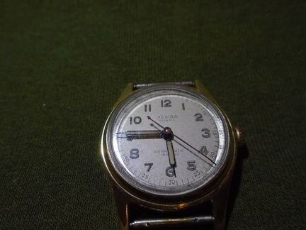 Швейцарские позолоченные часы 50-х годов 20 века