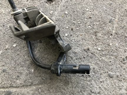 Датчик абс мерседес W212 E212 CLS218 A2125402117