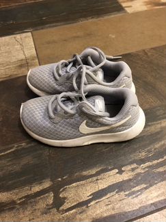 Кроссовки Nike 28 р