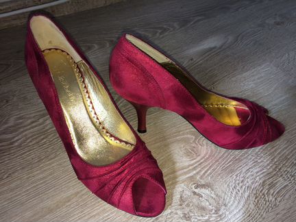 Туфли женские, красные