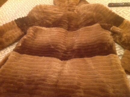 Шубка из бобрика стриженая, не новая,очень тёплая