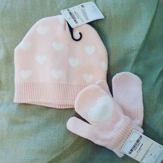 Комплект новый шапка и варежки mothercare 12мес