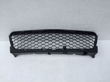 Решетка бампера Mazda 3 BK седан 2003-08